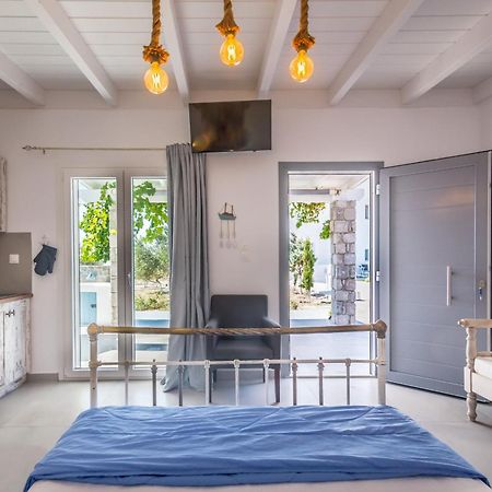 Kristen'S Studio & Apartments Adamantas  Екстериор снимка