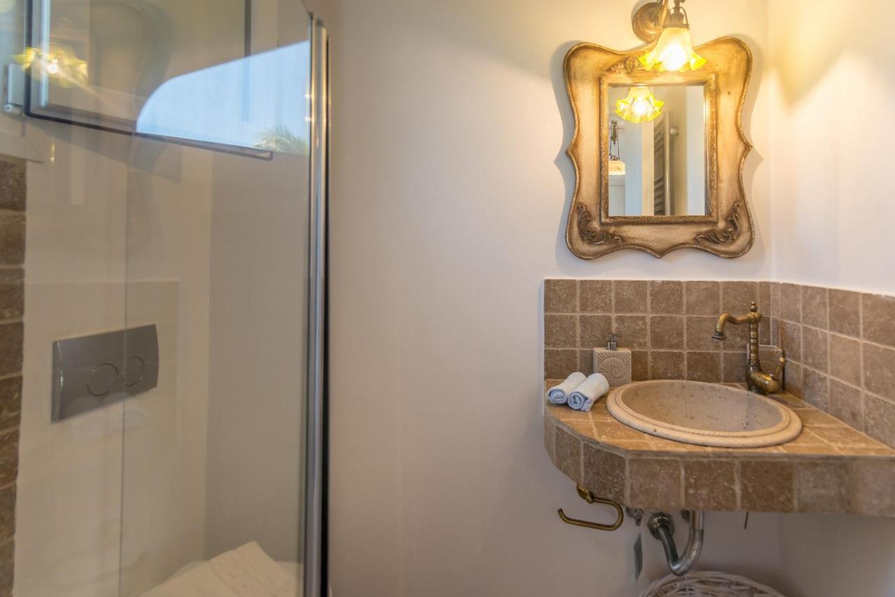 Kristen'S Studio & Apartments Adamantas  Екстериор снимка